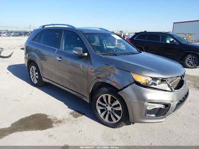 5XYKW4A25DG****** 2013 Kia Sorento