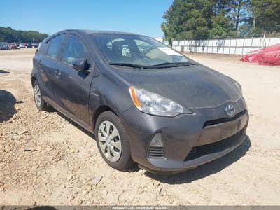 JTDKDTB32D1****** 2013 Toyota Prius C