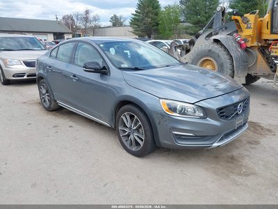 YV4612UM8G2****** 2016 Volvo S60