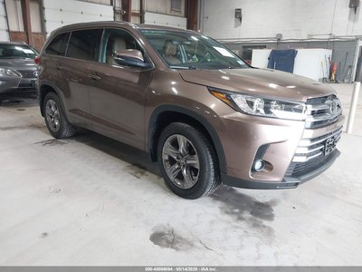 5TDDZRFH9KS****** Salvage and Wrecked 2019 Toyota Highlander in Newburgh
