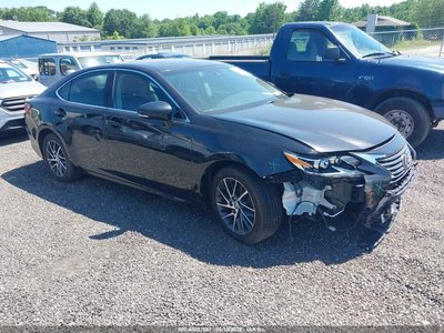 2016 Lexus ES