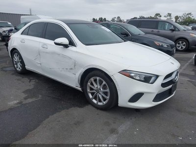 WDD3G4EB3KW****** 2019 Mercedes-Benz A-Class