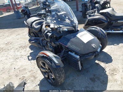 2BXRDDD21GV****** 2016 Can-Am Spyder