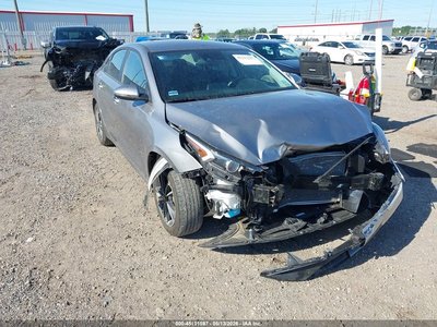 3KPF24AD0RE****** 2024 Kia Forte