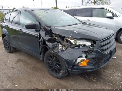 1FMCU0F73HU****** 2017 Ford Escape