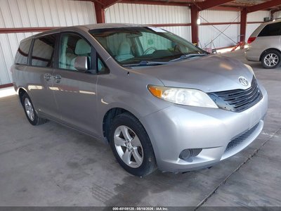 5TDKA3DC7CS****** 2012 Toyota Sienna