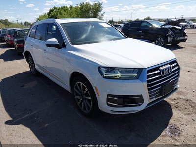 WA1LAAF77HD****** 2017 Audi Q7
