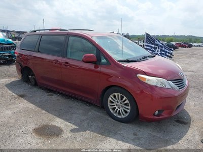 5TDYK3DC6ES****** 2014 Toyota Sienna