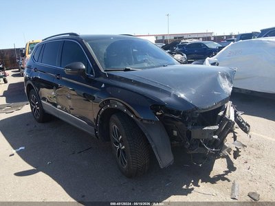 3VV2B7AX1MM****** 2021 Volkswagen Tiguan