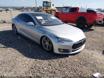 5YJSA1DP1CF****** 2013 Tesla Model S