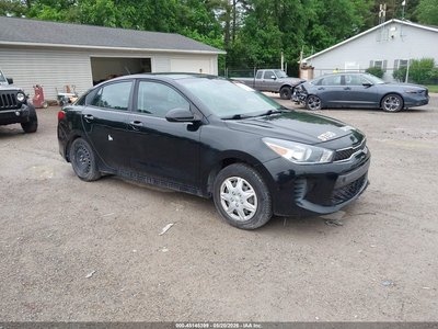 3KPA24AD3LE****** 2020 Kia Rio