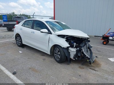 3KPA24AD9NE****** 2022 Kia Rio