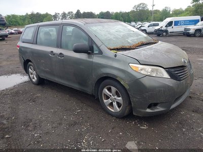 5TDZK3DC2DS****** 2013 Toyota Sienna