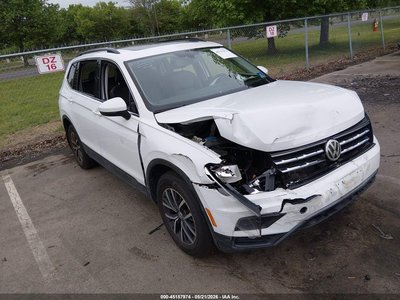 3VV2B7AX0KM****** 2019 Volkswagen Tiguan