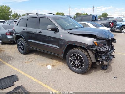 1C4RJFLG1JC****** 2018 Jeep Grand Cherokee