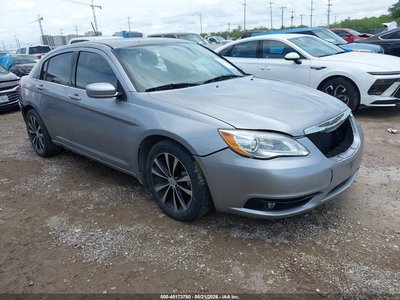 1C3CCBBG8DN****** 2013 Chrysler 200