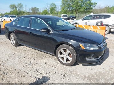 1VWBH7A33CC****** 2012 Volkswagen Passat