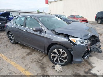 1HGCR2F83HA****** 2017 Honda Accord