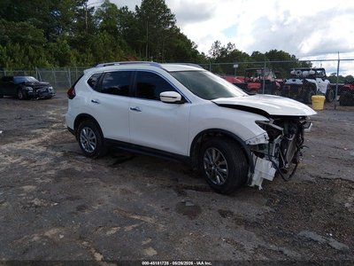 5N1AT2MT8JC****** 2018 Nissan Rogue