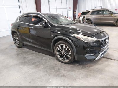 SJKCH5CR7HA****** 2017 Infiniti QX30