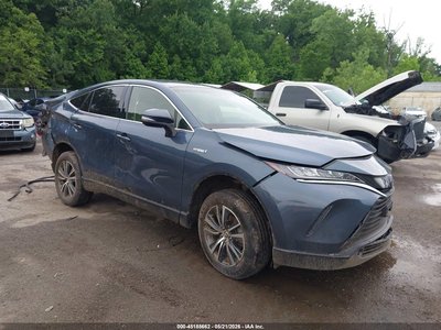 JTEAAAAH7MJ****** 2021 Toyota Venza