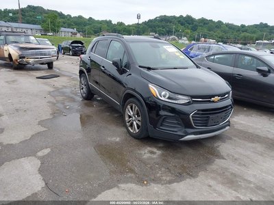 3GNCJLSB6LL****** 2020 Chevrolet Trax