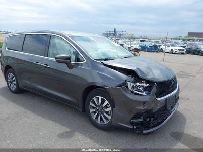 2C4RC1L72NR****** 2022 Chrysler Pacifica Hybrid