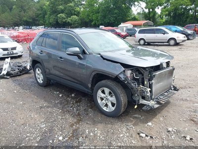 2T3W1RFV0MW****** 2021 Toyota RAV4