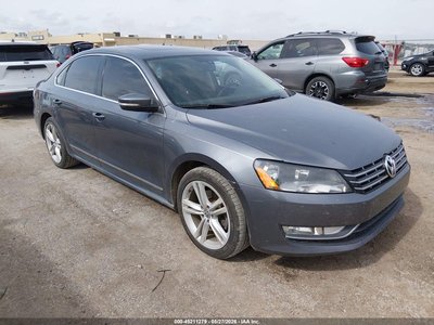 1VWBN7A3XEC****** 2014 Volkswagen Passat