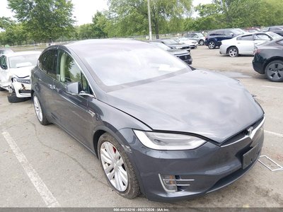 5YJXCBE45GF****** 2016 Tesla Model X
