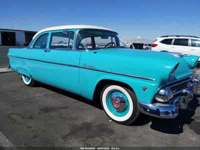 U5RG18**** 1955 Ford Sedan