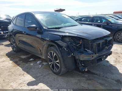 1FMCU0G69NU****** 2022 Ford Escape