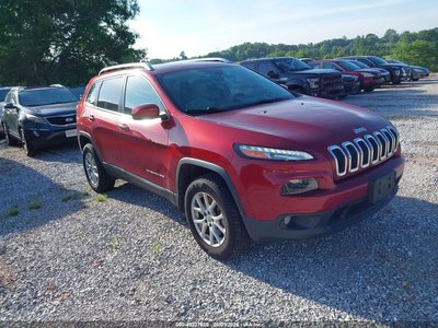 1C4PJMCB9HW****** 2017 Jeep Cherokee