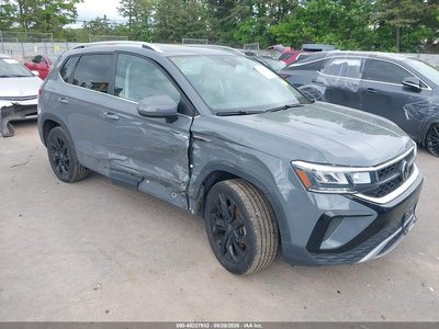 3VVPX7B26NM****** 2022 Volkswagen Taos