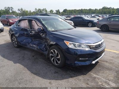 1HGCR2F84HA****** 2017 Honda Accord