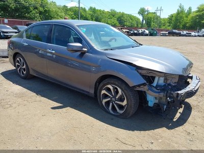 1HGCR2F75HA****** 2017 Honda Accord