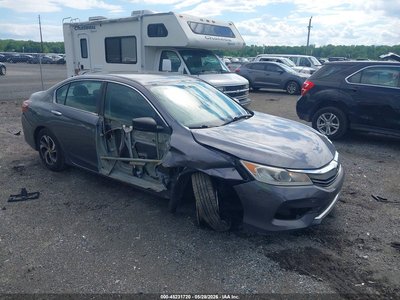 1HGCR2F38HA****** 2017 Honda Accord