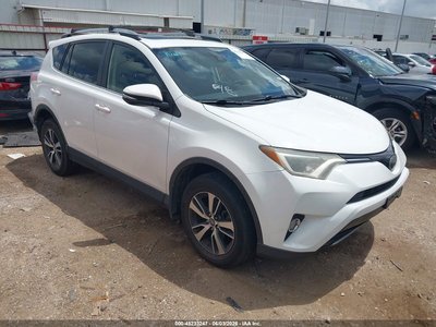 JTMRFREV5JJ****** 2018 Toyota RAV4