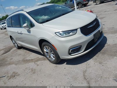 2C4RC3BG0MR****** 2021 Chrysler Pacifica