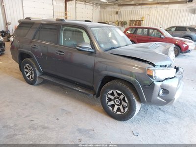 JTEBU5JR5H5****** 2017 Toyota 4Runner