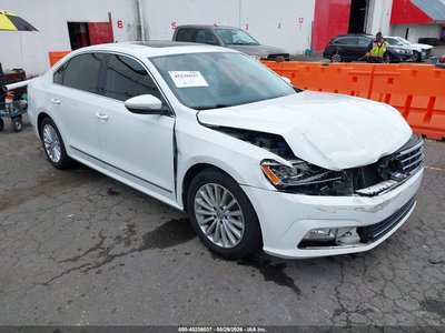 1VWBT7A39GC****** 2016 Volkswagen Passat