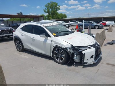JTHX3JBH3N2****** 2022 Lexus UX 200