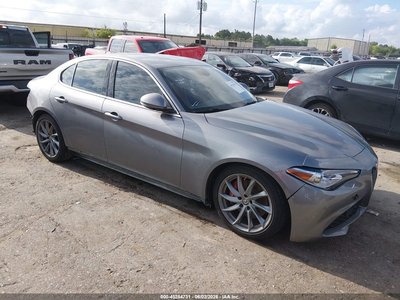 ZARFAEBNXJ7****** 2018 Alfa Romeo Giulia