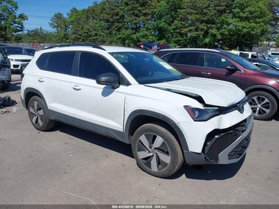 2025 Volkswagen Taos