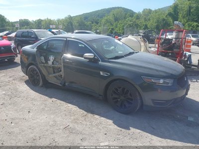 2016 Ford Taurus