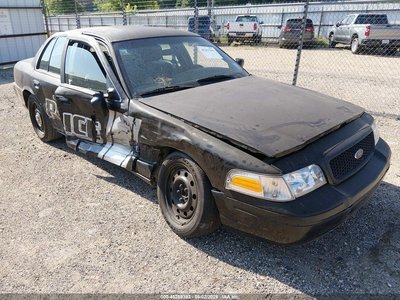 2FAHP71V99X****** 2009 Ford Crown Victoria