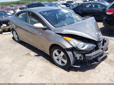 5NPDH4AE2DH****** 2013 Hyundai Elantra