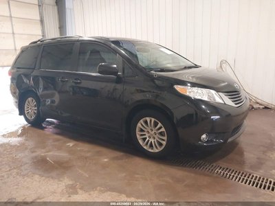 5TDYK3DC3DS****** 2013 Toyota Sienna