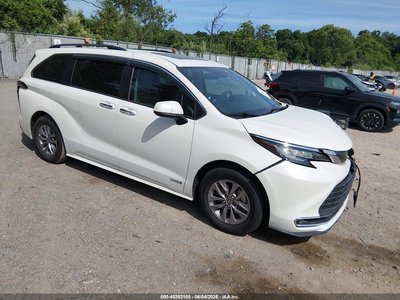 5TDYRKEC1MS****** 2021 Toyota Sienna Hybrid