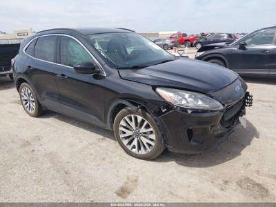 1FMCU0DZXMU****** 2021 Ford Escape